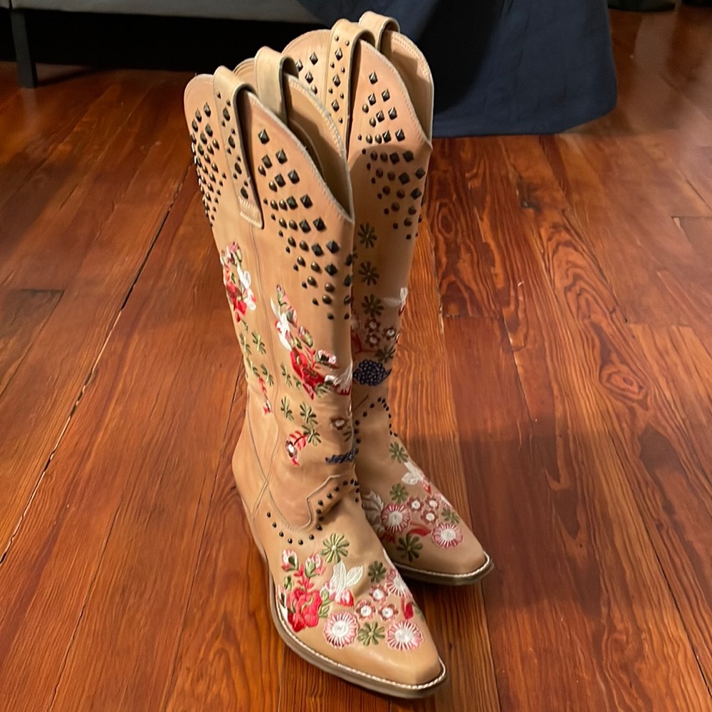 Dingo Poppy Embroidered Tan Cowboy Boots